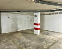 Resale - Parking Space / Garage - Torrevieja - Centro