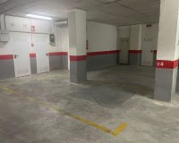 Resale - Parking Space / Garage - Torrevieja - Centro