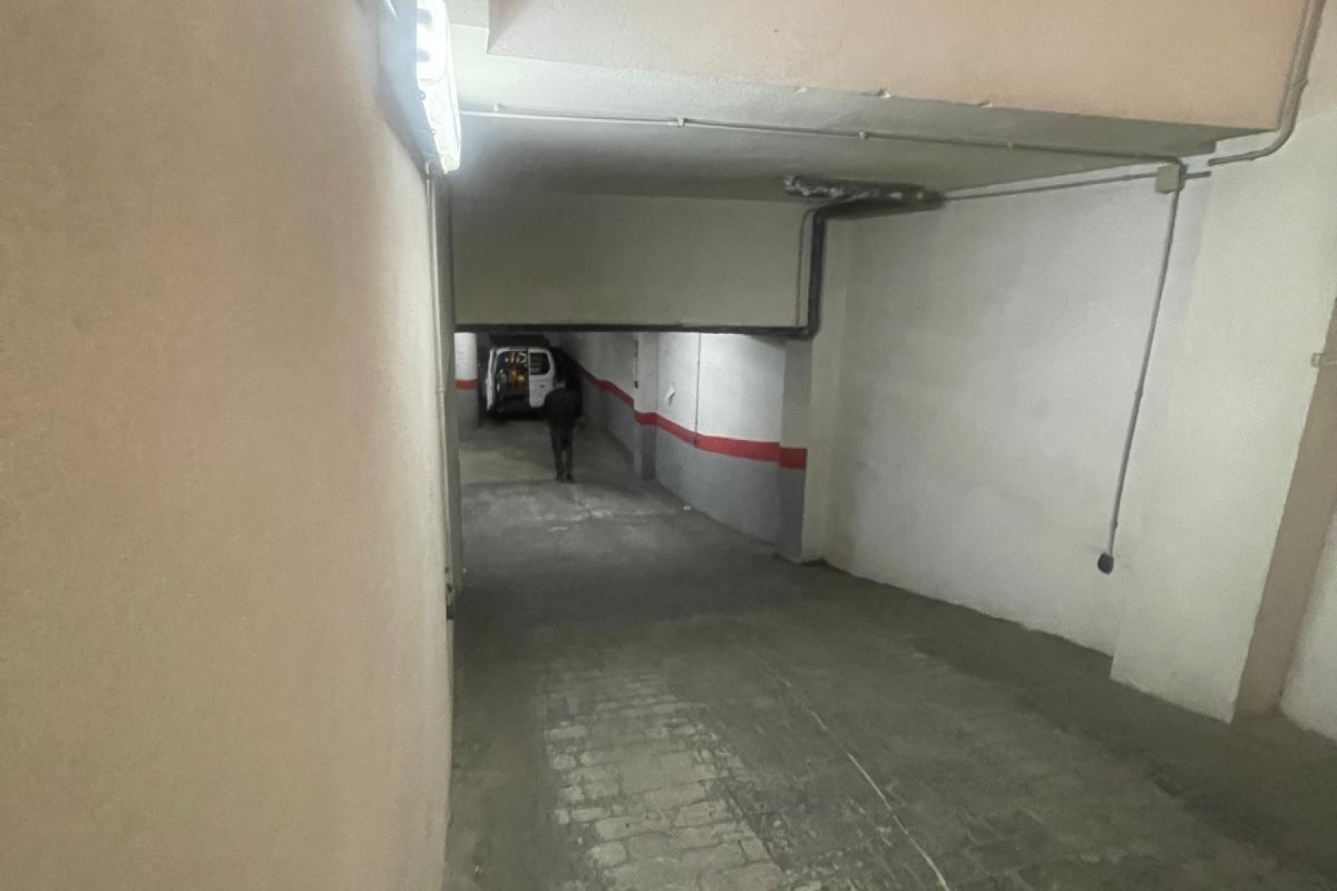 Resale - Parking Space / Garage - Torrevieja - Centro