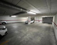 Resale - Parking Space / Garage - Torrevieja - Centro