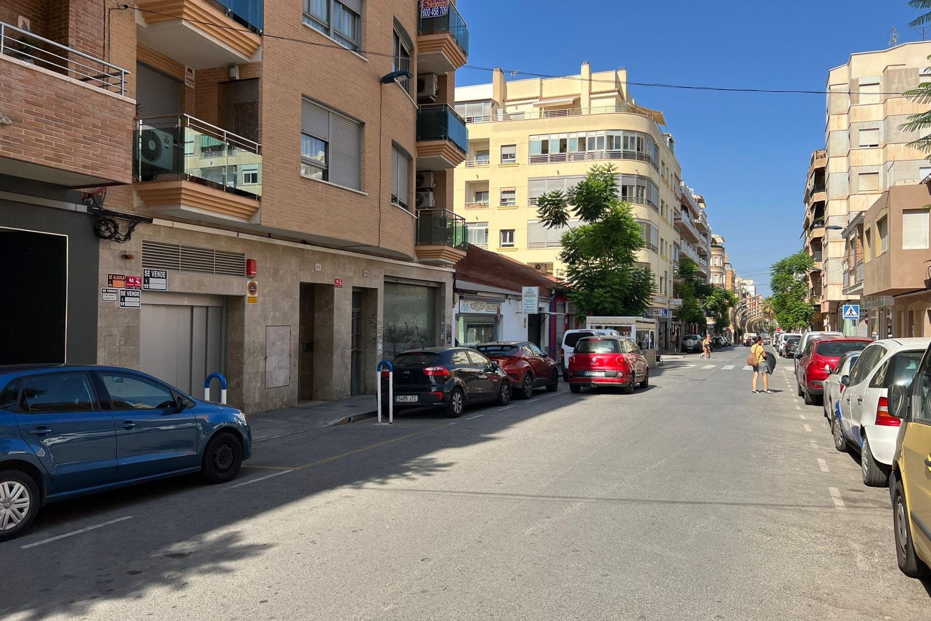 Resale - Parking Space / Garage - Torrevieja - Centro