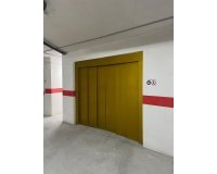 Resale - Parking Space / Garage - Torrevieja - La Mata