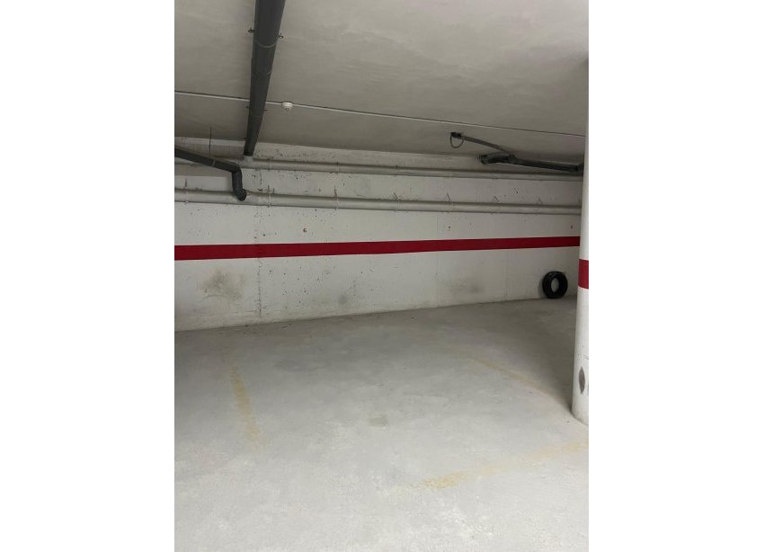 Resale - Parking Space / Garage - Torrevieja - La Mata