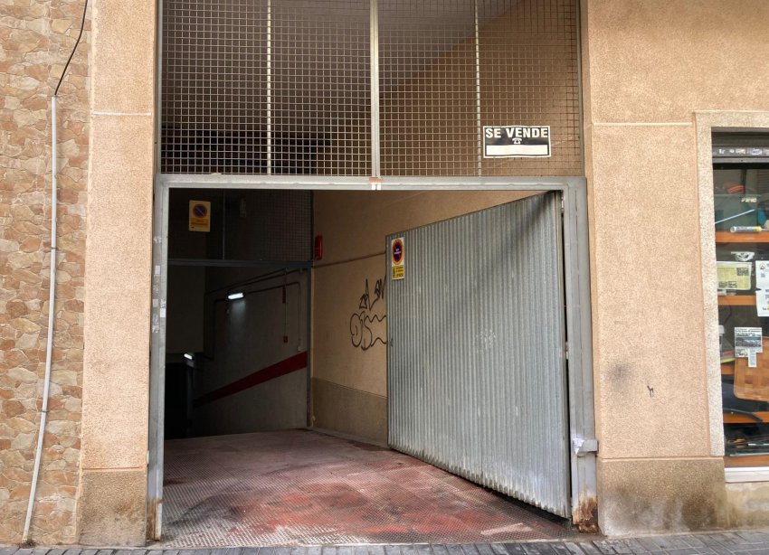 Resale - Parking Space / Garage - Torrevieja - Nueva Torrevieja