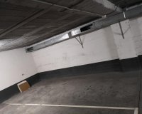 Resale - Parking Space / Garage - Torrevieja - Playa del cura