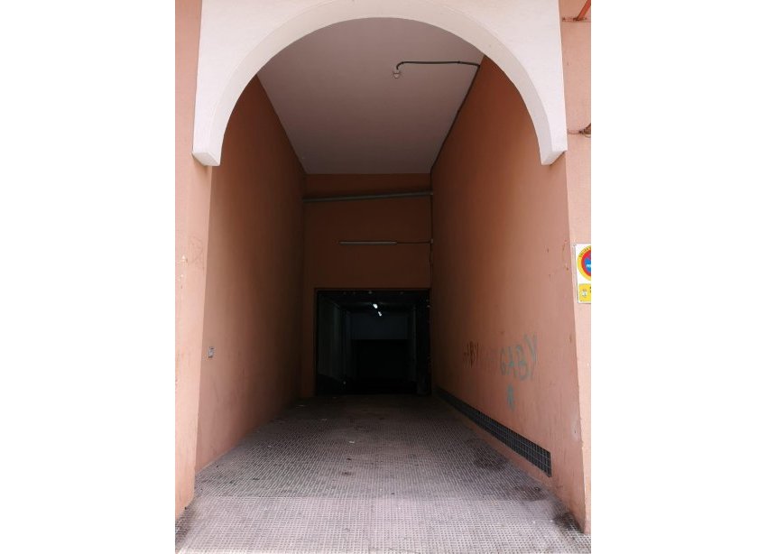 Resale - Parking Space / Garage - Torrevieja - Playa del cura