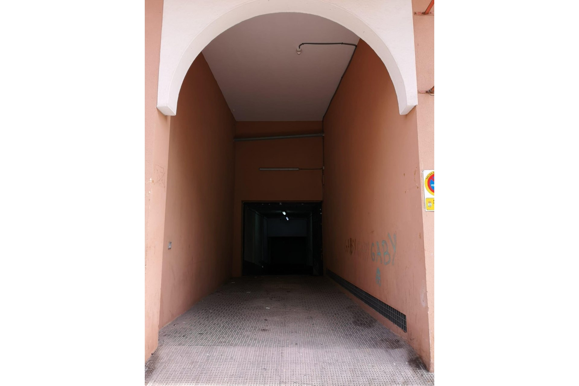 Resale - Parking Space / Garage - Torrevieja - Playa del cura