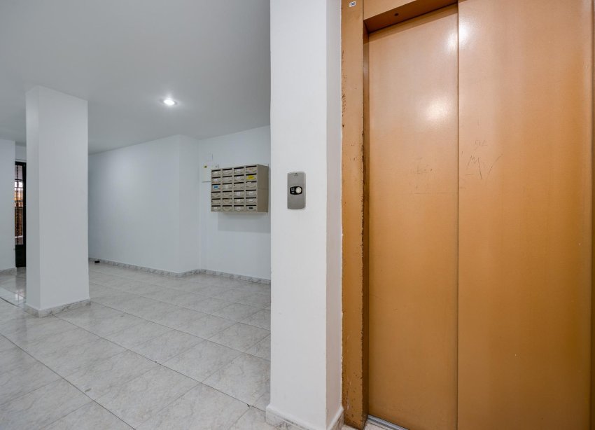 Resale - Parking - Torrevieja - Playa del cura