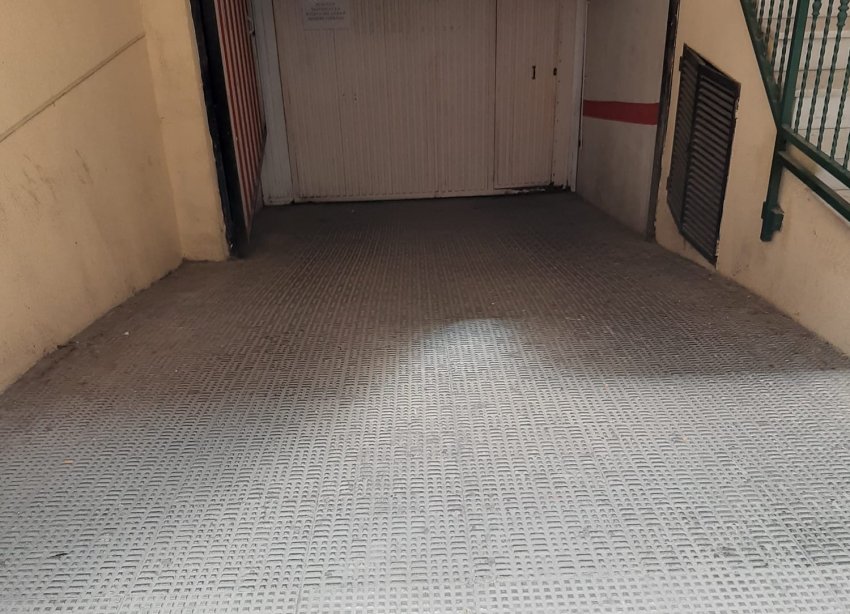 Resale - Parking - Torrevieja