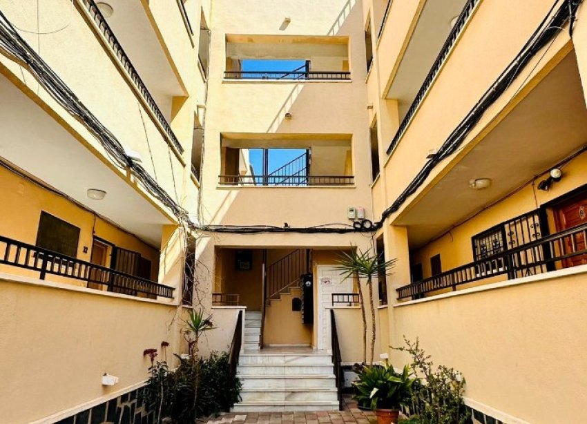 Resale - studio apartment - Torrevieja - El Chaparral