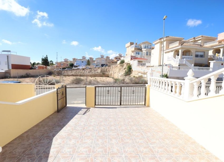 Resale - Terraced house - Orihuela Costa - Las Filipinas