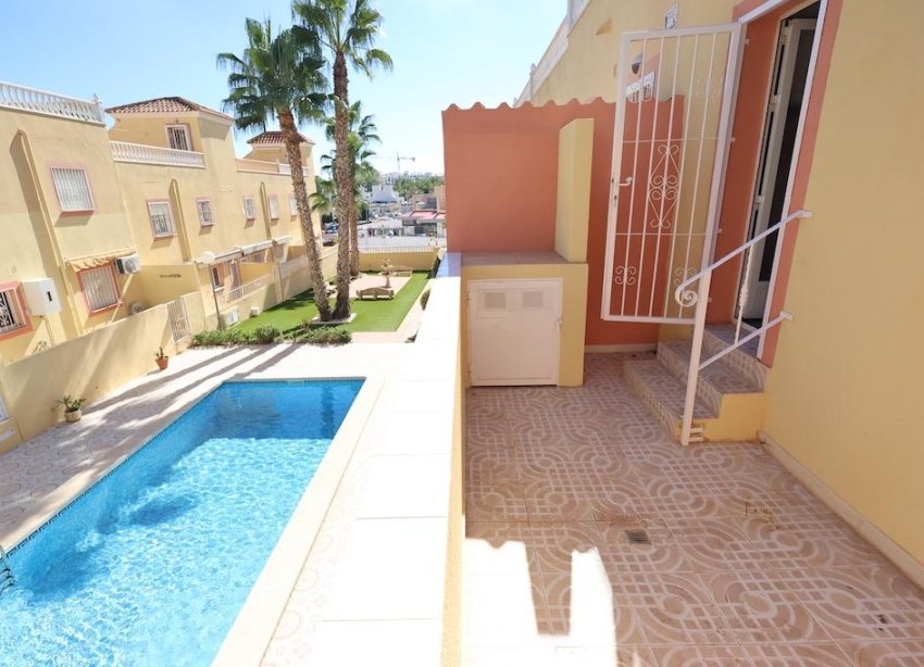 Resale - Terraced house - Orihuela Costa - Las Filipinas