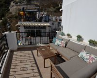 Resale - Terraced house / Townhouse - Alicante