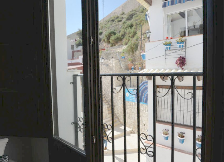 Resale - Terraced house / Townhouse - Alicante