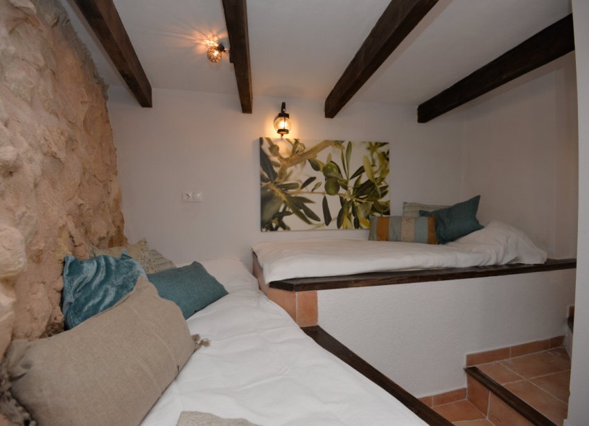 Resale - Terraced house / Townhouse - Alicante