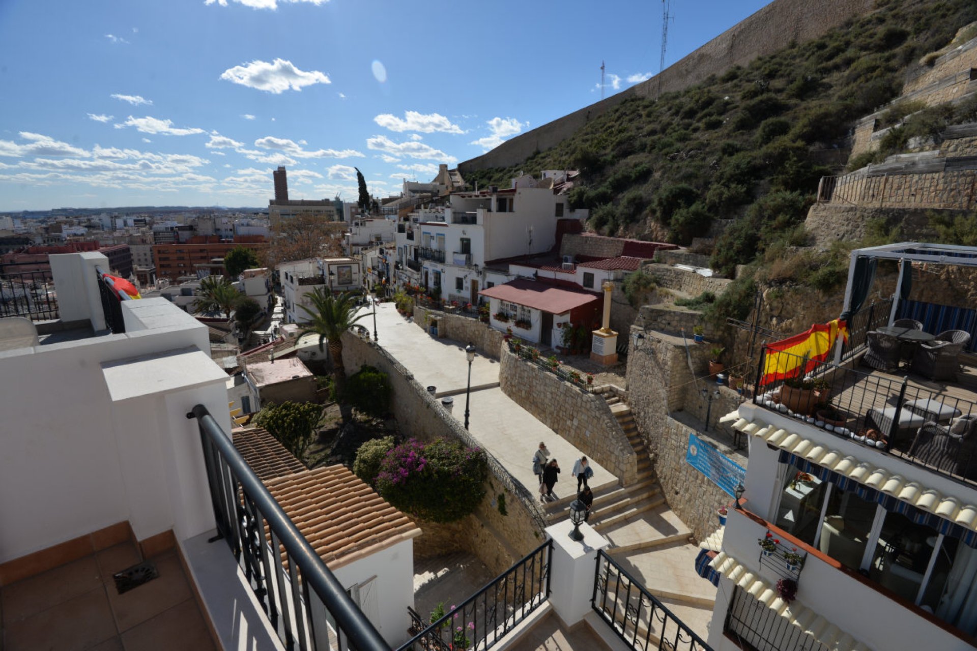 Resale - Terraced house / Townhouse - Alicante