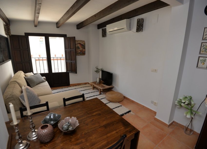 Resale - Terraced house / Townhouse - Alicante