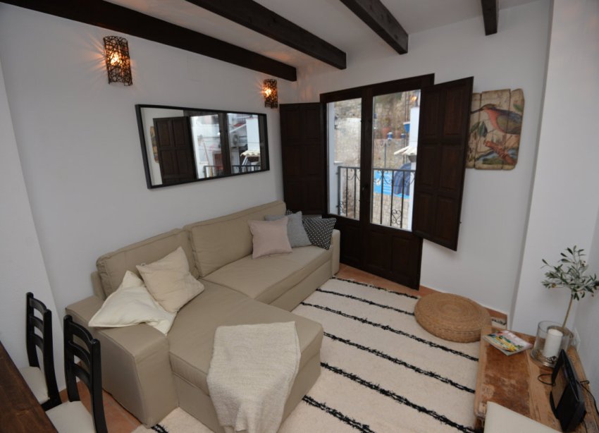 Resale - Terraced house / Townhouse - Alicante