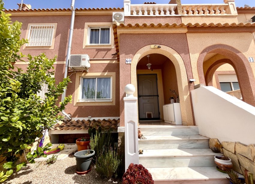 Resale - Terraced house / Townhouse - Avileses