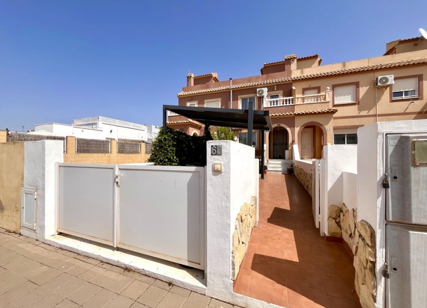 Resale - Terraced house / Townhouse - Avileses