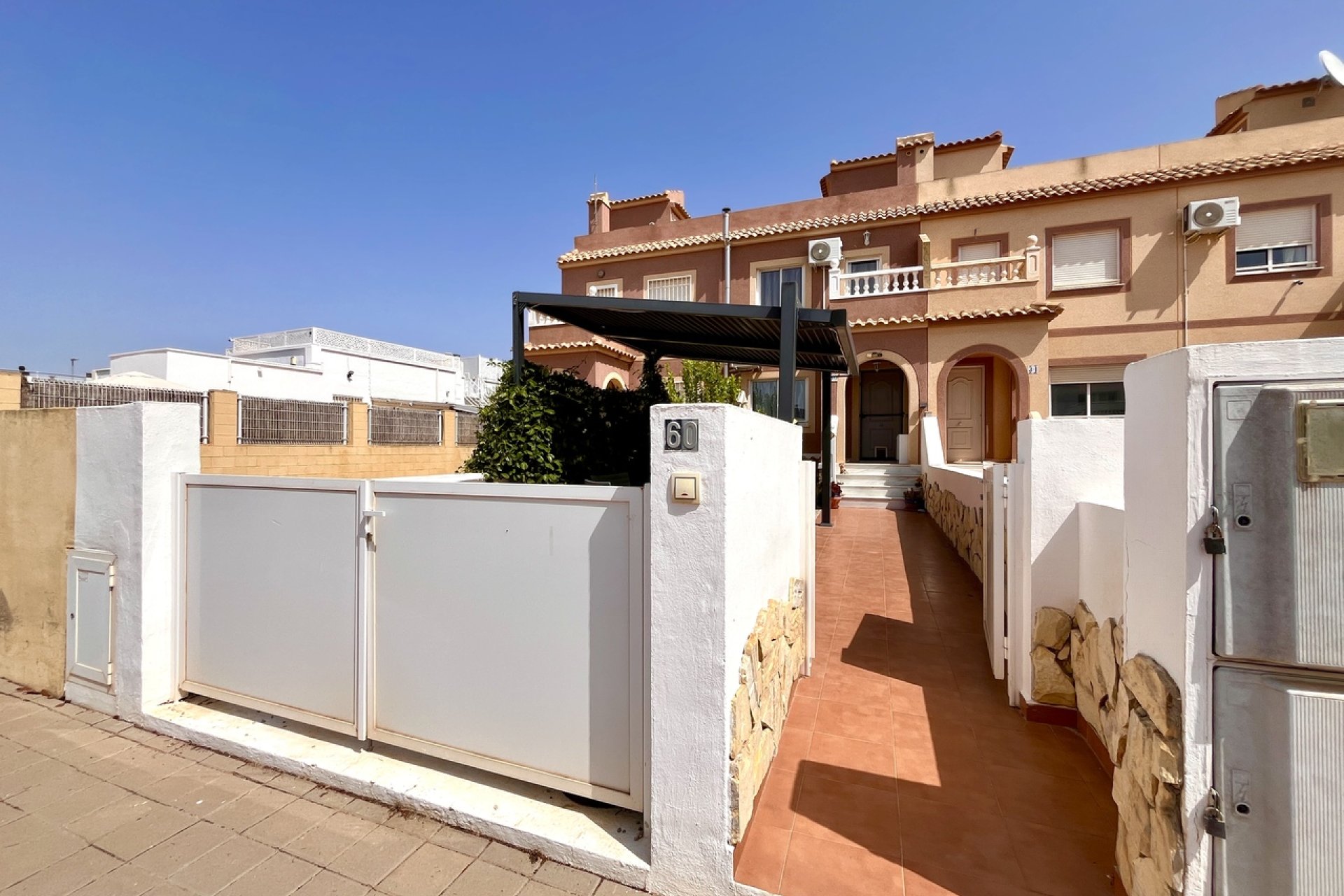 Resale - Terraced house / Townhouse - Avileses