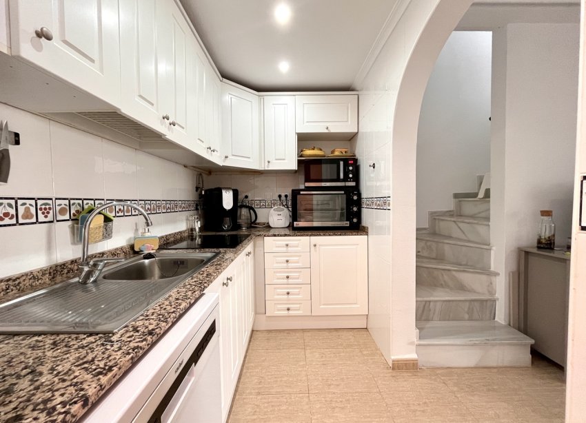 Resale - Terraced house / Townhouse - Avileses