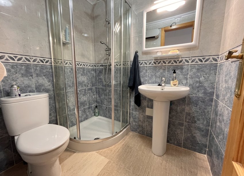 Resale - Terraced house / Townhouse - Avileses