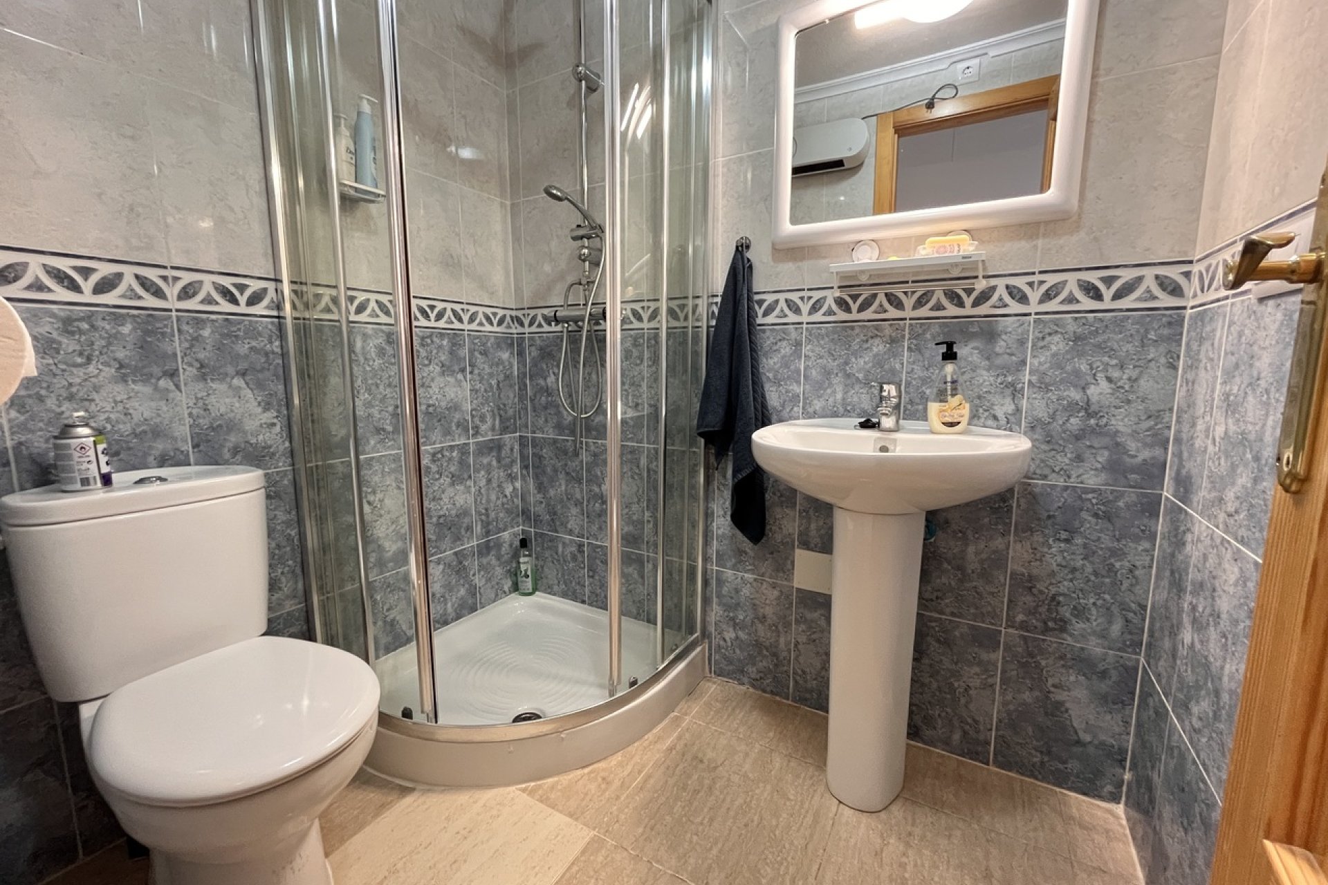 Resale - Terraced house / Townhouse - Avileses