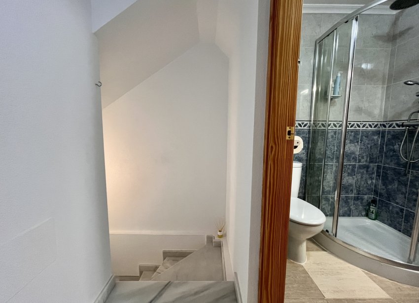 Resale - Terraced house / Townhouse - Avileses