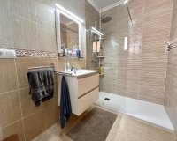 Resale - Terraced house / Townhouse - Avileses