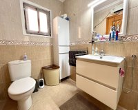 Resale - Terraced house / Townhouse - Avileses