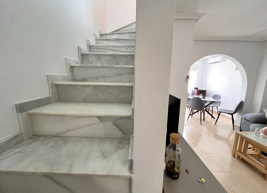 Resale - Terraced house / Townhouse - Avileses