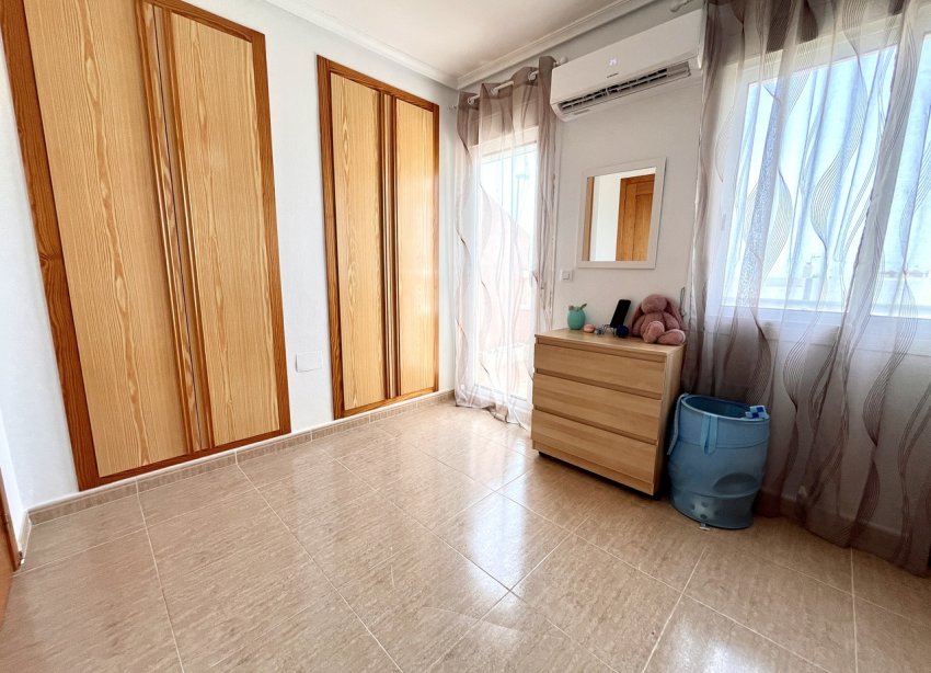 Resale - Terraced house / Townhouse - Avileses