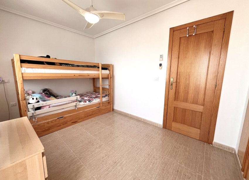 Resale - Terraced house / Townhouse - Avileses