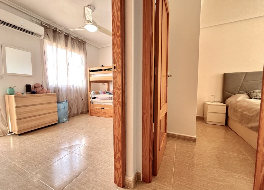 Resale - Terraced house / Townhouse - Avileses