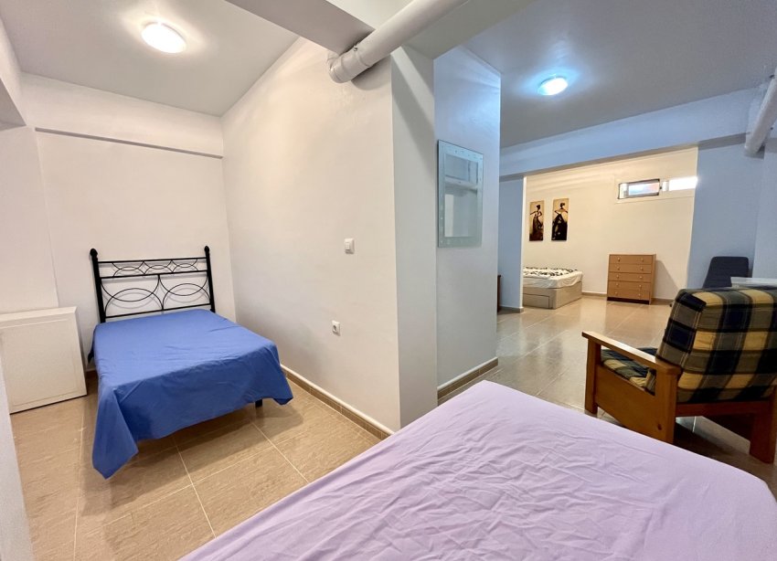 Resale - Terraced house / Townhouse - Avileses