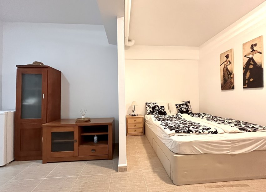 Resale - Terraced house / Townhouse - Avileses