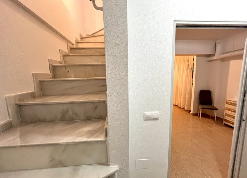 Resale - Terraced house / Townhouse - Avileses