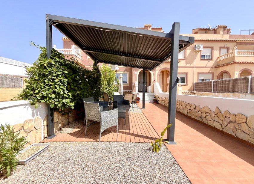 Resale - Terraced house / Townhouse - Avileses