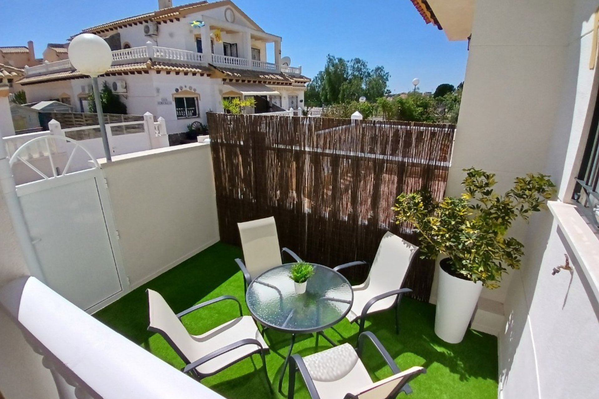 Resale - Terraced house / Townhouse - Costa Blanca - Orihuela Costa