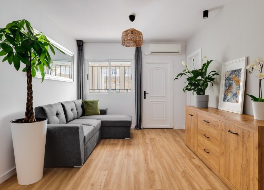 Resale - Terraced house / Townhouse - Costa Blanca - Orihuela Costa