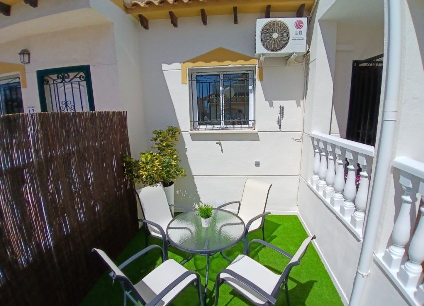 Resale - Terraced house / Townhouse - Costa Blanca - Orihuela Costa
