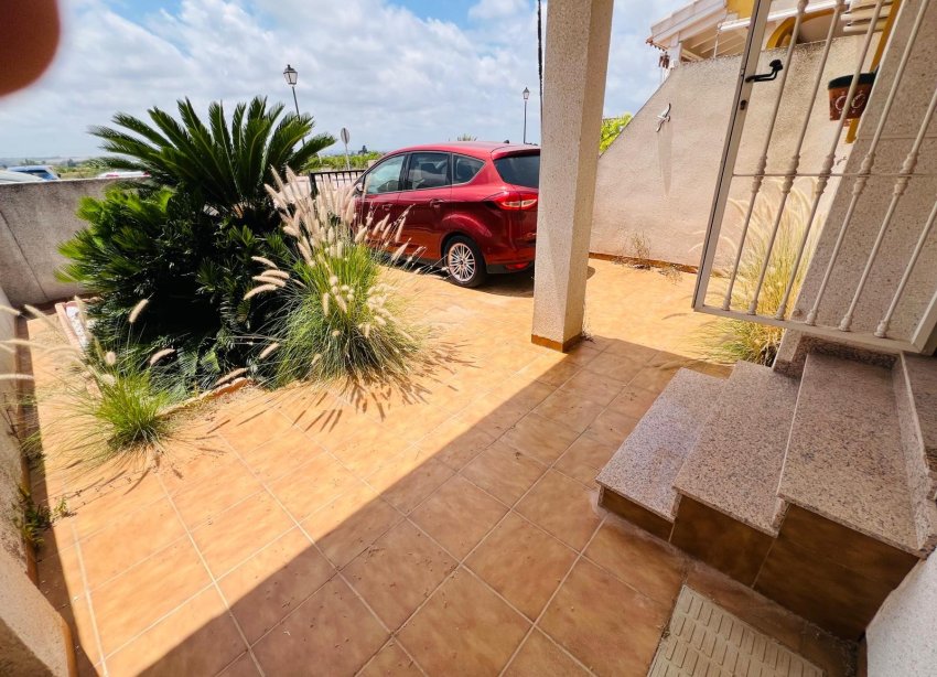 Resale - Terraced house / Townhouse - Daya Nueva