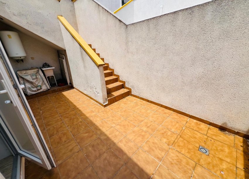 Resale - Terraced house / Townhouse - Daya Nueva