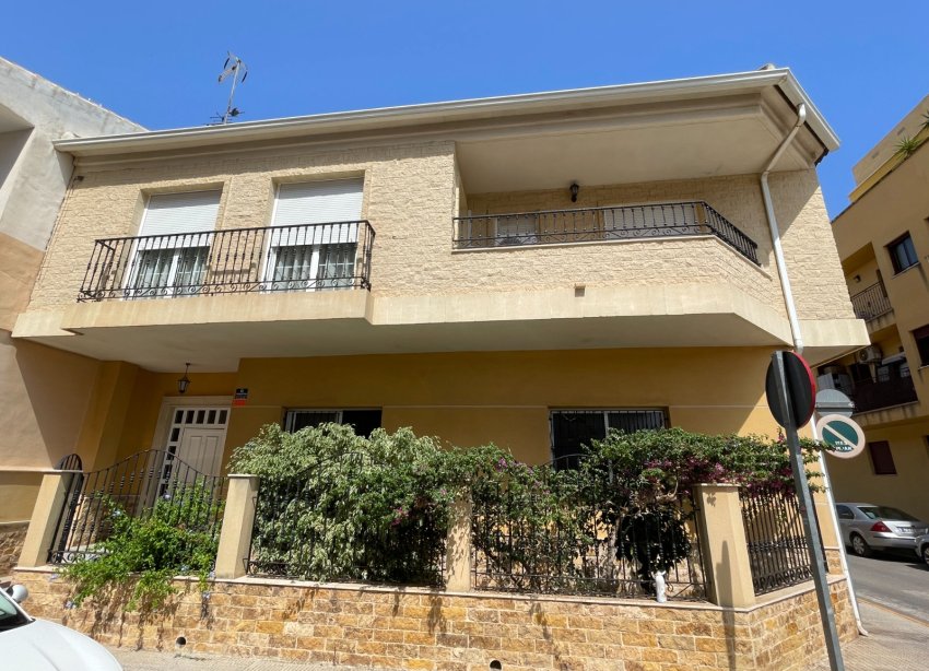 Resale - Terraced house / Townhouse - Formentera del Segura - Formentera de Segura