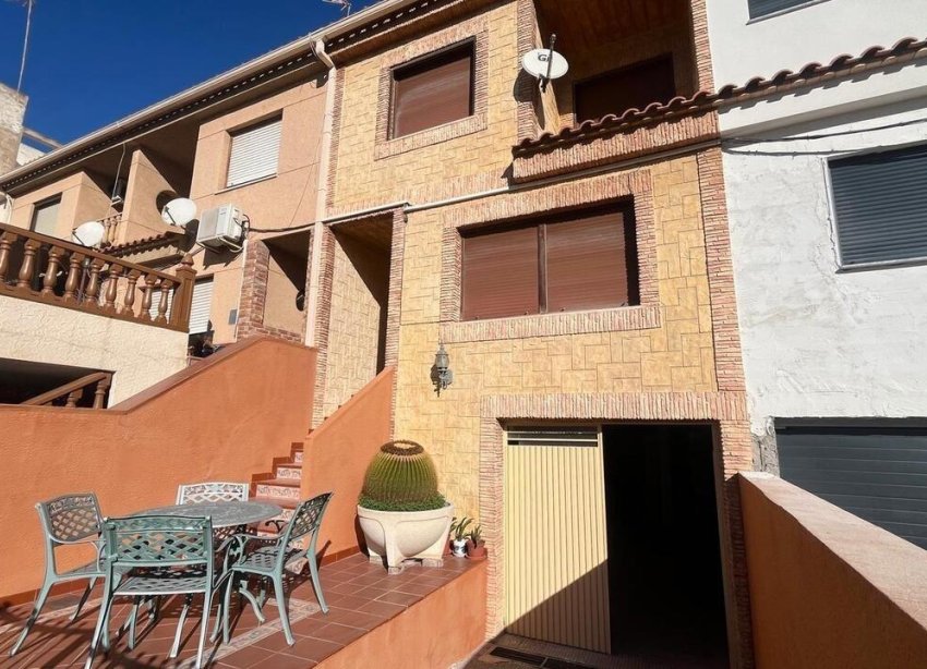 Resale - Terraced house / Townhouse - Formentera del Segura - Pueblo