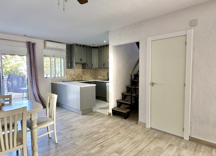 Resale - Terraced house / Townhouse - Guardamar del Segura - Lomas de Polo-Pinomar