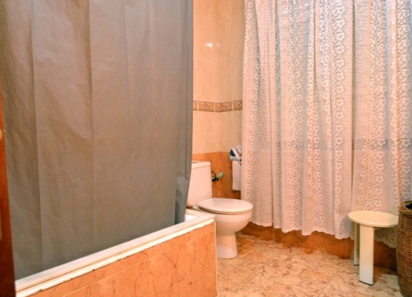 Resale - Terraced house / Townhouse - Guardamar del Segura - MERCADONA