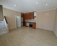 Resale - Terraced house / Townhouse - La Marina - La Marina - Urbanization