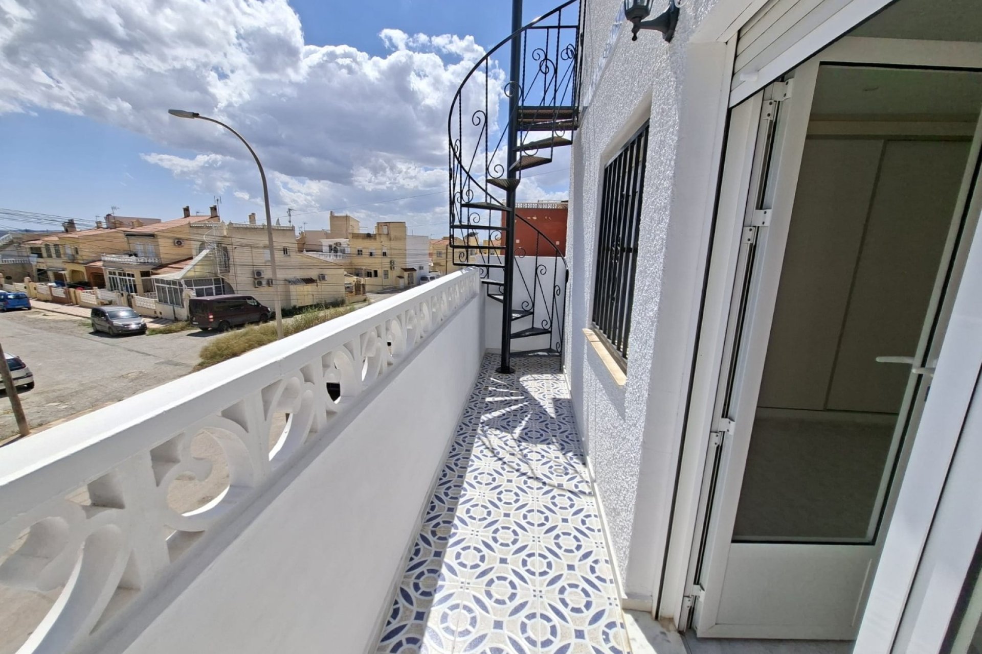 Resale - Terraced house / Townhouse - La Marina - La Marina - Urbanization